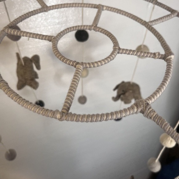 Fiona Walker England Elephant Grey Felt Homemade Organic Nursery Baby Mobile - Picture 5 of 5